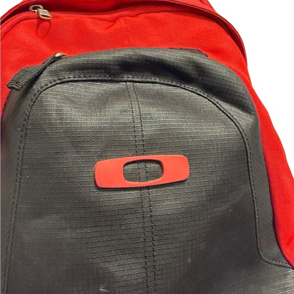 Oakley Base Load Backpack 
. - Picture 3 of 16